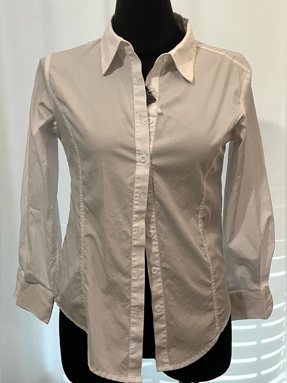 NWT Rapbin Women's White Button-Down Shirt - Tailored Fit size small